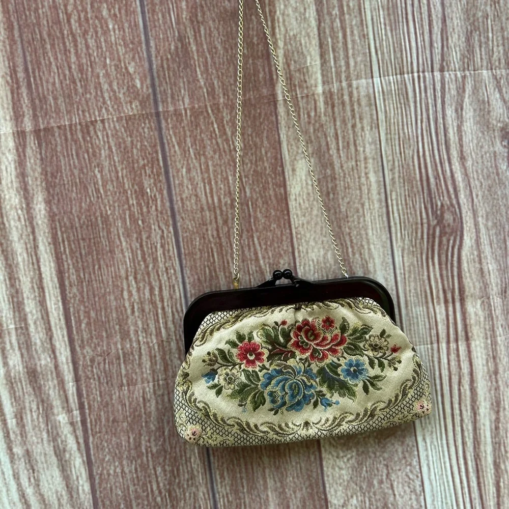 fine arts bag Co. gorgeous purse